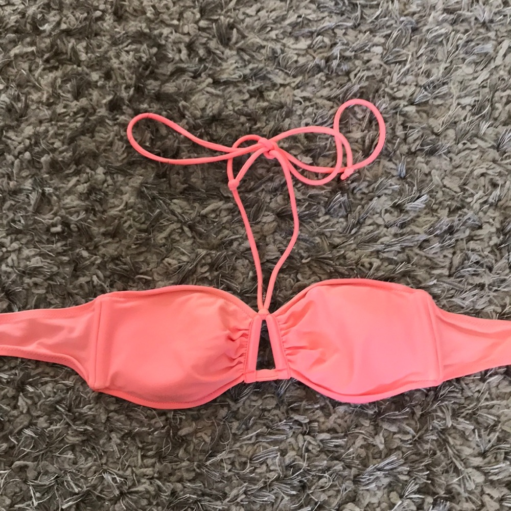 American Eagle peach halter neck bikini top
